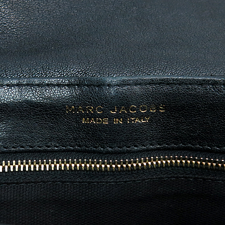 Marc_Jacobs(��ũ�����߽�) C301426 ���� ���÷��� ���� �� ��� ü�� �簢 ����� �̹���7 - ���̺��� �߰���ǰ