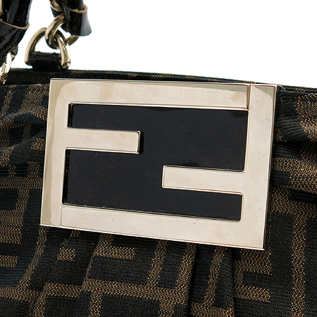 Fendi(���) 8BR615 FF�ΰ� ��ī �к긯 ���� �ΰ� ü�� �̾� S������ ��Ʈ�� �̹���4 - ���̺��� �߰���ǰ