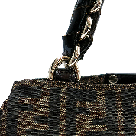 Fendi(���) 8BR615 FF�ΰ� ��ī �к긯 ���� �ΰ� ü�� �̾� S������ ��Ʈ�� �̹���5 - ���̺��� �߰���ǰ