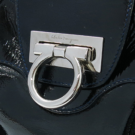 Ferragamo(��󰡸�) 21 6317 ��ġ�� ���̴�Ʈ ����� �̹���4 - ���̺��� �߰���ǰ