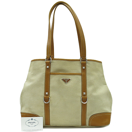 �����  �����