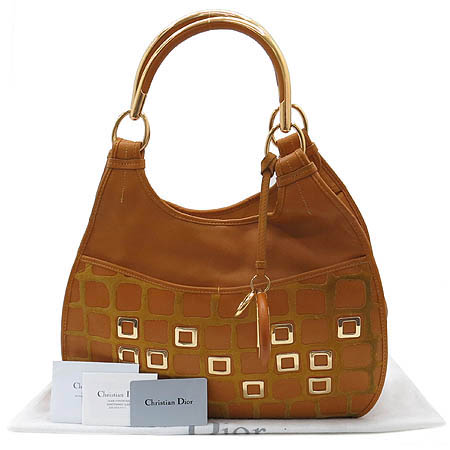 ���  �����