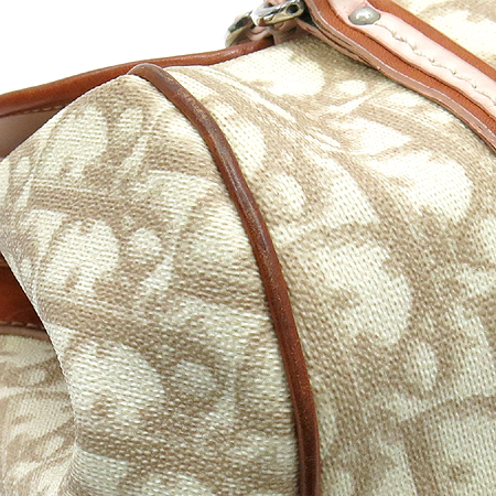 Dior(ũ����î���) �ΰ� PVC ��Ʈ ���Ʈ ��� ��Ʈ�� �̹���5 - ���̺��� �߰���ǰ