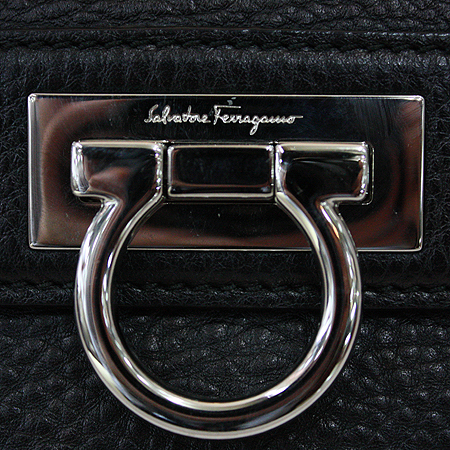 Ferragamo(��󰡸�) 21D044 ���� ���� ���� ��ġ�� ��Ŭ ����� [��������] �̹���3 - ���̺��� �߰���ǰ