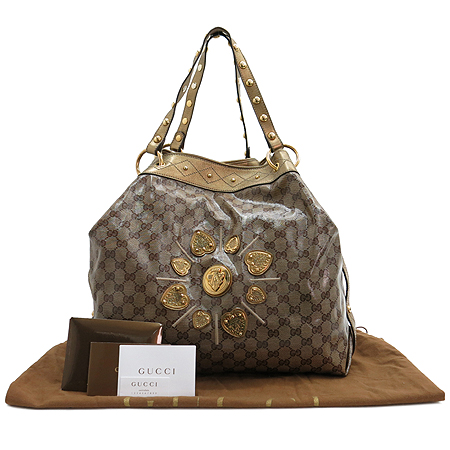 ����  �����