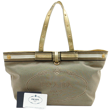 �����  �����