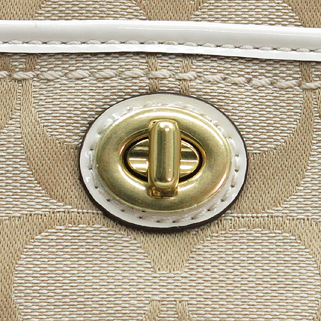 Coach(��ġ) �ñ׳�ó �к긯 �Ŀ�ġ�� �̹���3 - ���̺��� �߰���ǰ