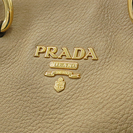 Prada(�����) BN1713 VIT DAINO SUGTTERO ����Ʈ ī�� ��Ų ������ ����ΰ� 2-WAY �̹���4 - ���̺��� �߰���ǰ