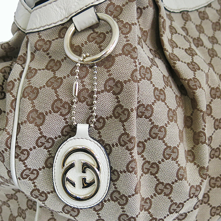 Gucci(����) 211943 GG �ΰ� �ڰ��� ��Ű ��Ʈ�� [�ϻ����] �̹���4 - ���̺��� �߰���ǰ
