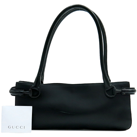 ����  �����