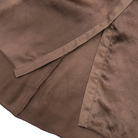 Sisley(�ý���) ��ũ �����÷� Ȧ�ͳ� ���ǽ� �̹���4 - ���̺��� �߰���ǰ