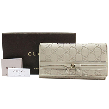 ����  ������