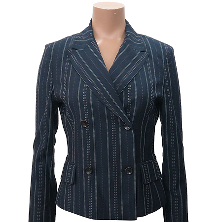 ����  ����