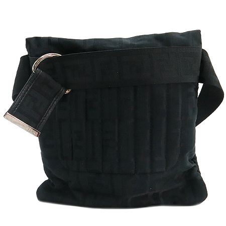 ���  ����