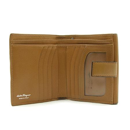 Ferragamo(��󰡸�) 22 4656 ���� ��ġ�� �ΰ� ������ �̹���2 - ���̺��� �߰���ǰ