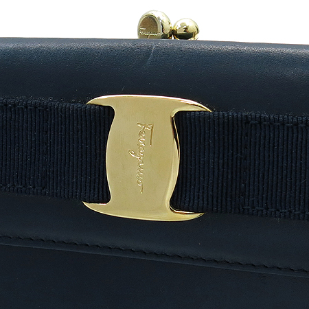 Ferragamo(��󰡸�) 22 4072 �ٶ� ��� ������ �̹���3 - ���̺��� �߰���ǰ