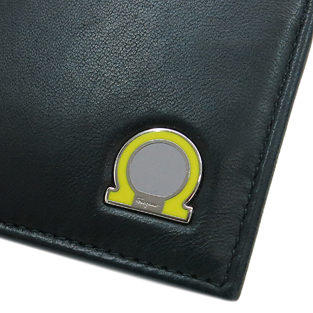 Ferragamo(��󰡸�) 66-9444 ���� ���� ��ġ�� �ΰ� ��� �Ӵ�Ŭ�� ������ [���빮��] �̹���3 - ���̺��� �߰���ǰ