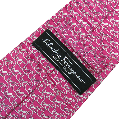 Ferragamo(��󰡸�) 100% ��ũ ��Ÿ�� �̹���4 - ���̺��� �߰���ǰ