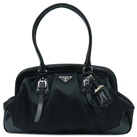 ����� �׼��� ���� ��Ʈ�� 