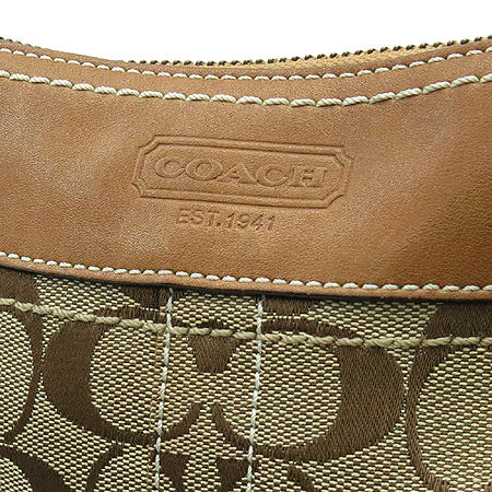 Coach(��ġ) 10402 �ñ׳�ó �ڰ��� ���� ���� Ʈ���� ���� ��� ��� �� ũ�ν��� �̹���4 - ���̺��� �߰���ǰ