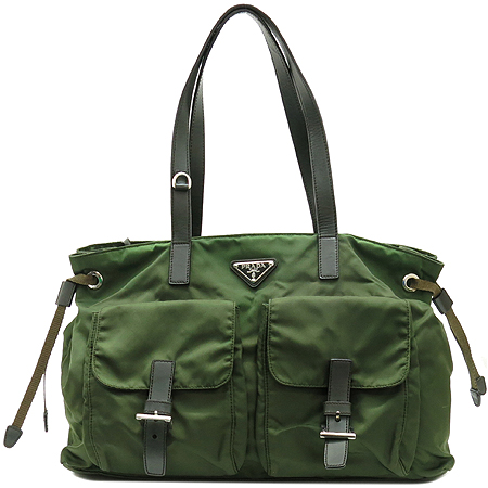 �����  �����