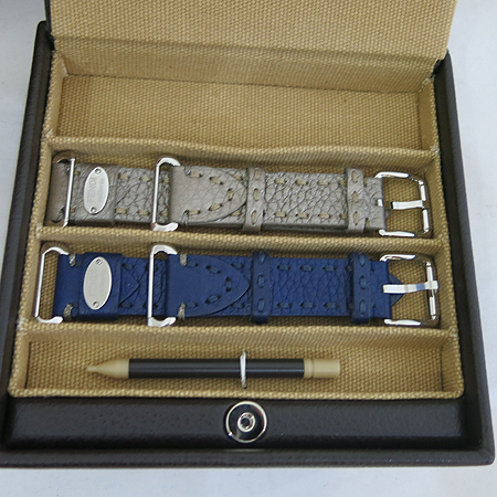 Fendi(���) F81034H �������� 8100M �ڰ��� �׷��� ��� ���� ���� �ð�+���й��2�� [�ϻ����] �̹���5 - ���̺��� �߰���ǰ