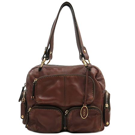 ����  �����