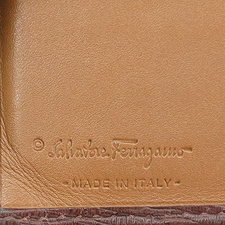 Ferragamo(��󰡸�) 66 7069 ����� ����ΰ� 6ũ����ī�� ������ �̹���4 - ���̺��� �߰���ǰ