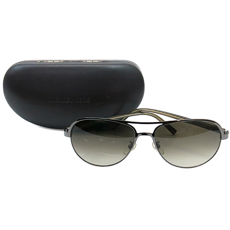 ����Ŭ�ھ  ���۶�