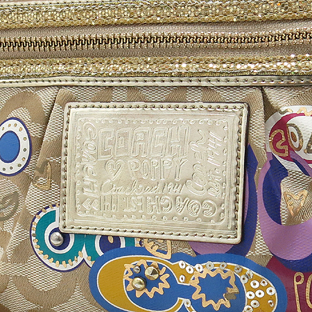 Coach(��ġ) �ñ׳��� �ڰ��� POPPY ��Ƽ ��� ũ�ν��� �̹���3 - ���̺��� �߰���ǰ