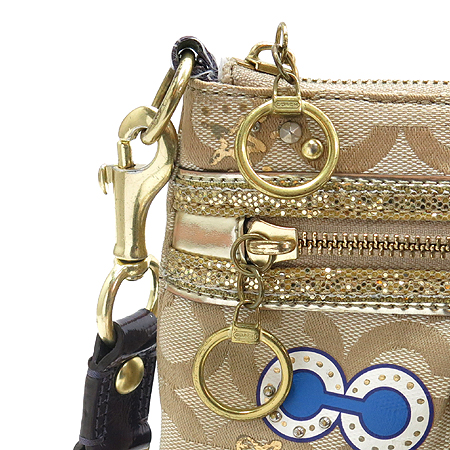 Coach(��ġ) �ñ׳��� �ڰ��� POPPY ��Ƽ ��� ũ�ν��� �̹���4 - ���̺��� �߰���ǰ