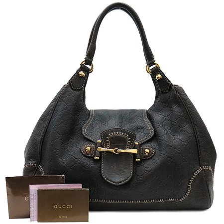 ����  �����