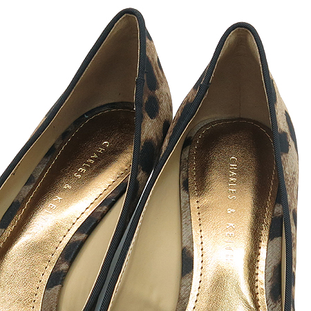 CHARLES & KEITH (���� �� Ű��) �����ĵ� ������ ������ ���� �̹���5 - ���̺��� �߰���ǰ