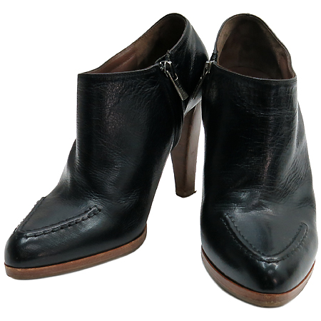 ������  ����