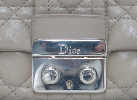 Dior(ũ����î���) M9803OSSQ ����Ų �� �� ü�� ����� [�д����] �̹���4 - ���̺��� �߰���ǰ