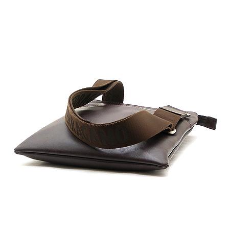 Ferragamo(��󰡸�) 24-8914 ���� ��ġ�� �ΰ� ũ�ν��� �̹���5 - ���̺��� �߰���ǰ