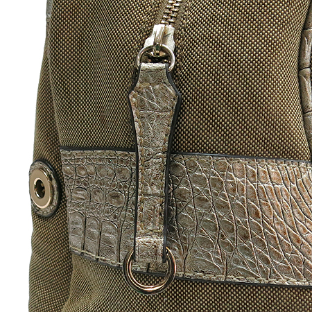 Guess(�Խ�) �ΰ� ��� �к긯 ��Ʈ�� �̹���3 - ���̺��� �߰���ǰ