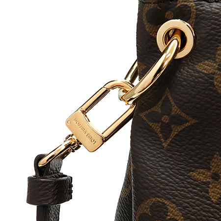 Louis Vuitton(���̺���) M40929 ĵ���� �ȶ� ��Ʈ�� + ��� ��Ʈ�� �̹���5 - ���̺��� �߰���ǰ