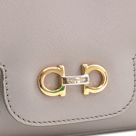 Ferragamo(��󰡸�) 21 B723 ���� ��ġ�� �ΰ� ���ǾƳ� ���� ���� ü�� ����� [��������] �̹���5 - ���̺��� �߰���ǰ