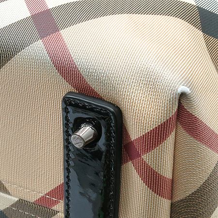 Burberry(������) 3489044 �� ���üũ PVC ��Ű(NICKIE) ���� ����� + ���� �Ŀ�ġ �̹���5 - ���̺��� �߰���ǰ