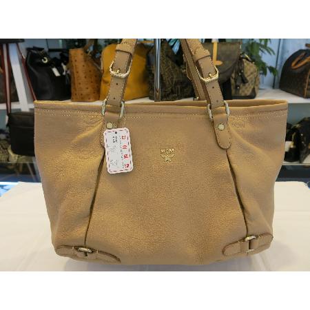 ������  �����