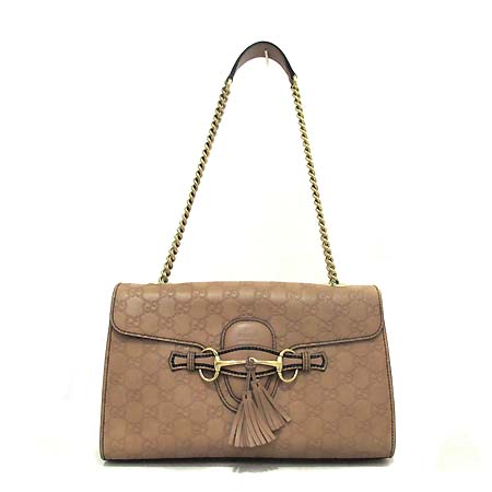 ����  �����