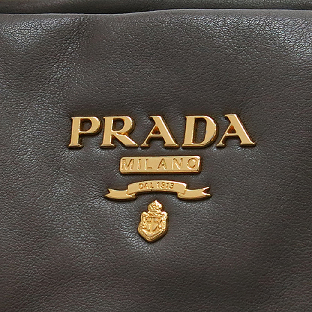 Prada(�����) BN1904 SOFT CALF (�۾�������) ��Ʈ�� + ��� ��Ʈ�� [�б�������] �̹���4 - ���̺��� �߰���ǰ