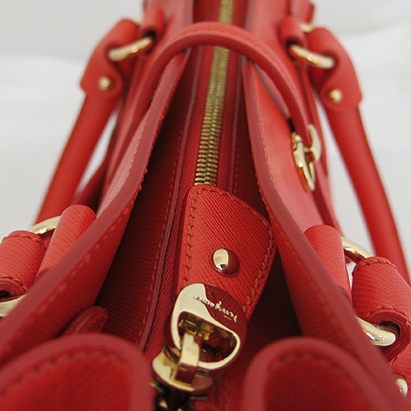 Ferragamo(��󰡸�) 21B982 ���� �ΰ� ��� ���� ��� ���ǾƳ� ��Ʈ�� [�ϻ����] �̹���4 - ���̺��� �߰���ǰ
