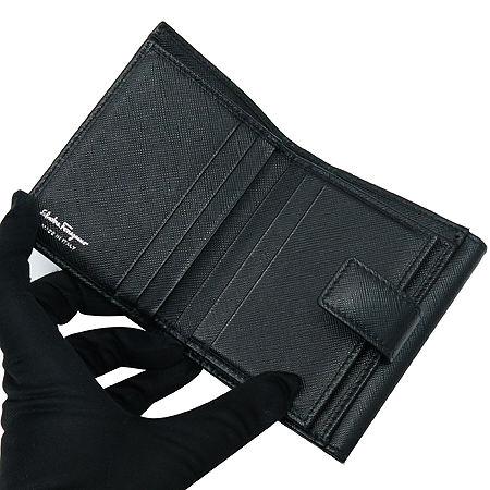 Ferragamo(��󰡸�) 22 A926 ���� ���ǾƳ� ���� �ǹ� ��Ż �ٶ� ������ �̹���6 - ���̺��� �߰���ǰ