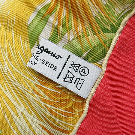 Ferragamo(��󰡸�) 100% ��ũ ��ī�� �̹���5 - ���̺��� �߰���ǰ