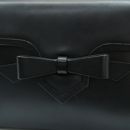 Christian Louboutin(ũ������ �����) �������� ������� ����ΰ� ��� �� Ŭ��ġ�� �̹���4 - ���̺��� �߰���ǰ