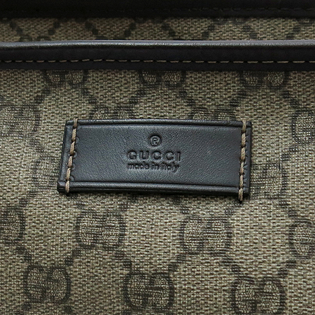Gucci(����) 211137 GG�ΰ� PVC ����� Ʈ���� ���� ����� [�б�������] �̹���3 - ���̺��� �߰���ǰ