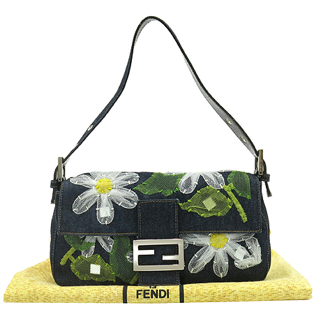 ���  �����