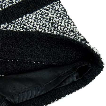 ZARA(�ڶ�) �����÷� ���ǽ� �̹���3 - ���̺��� �߰���ǰ